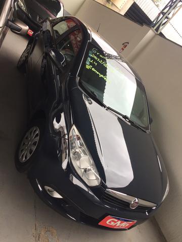 Fiat/Grand Siena attractive 1.4 2012/2013