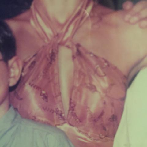 Vestido social longo rosa antigo de cetim e renda tam M