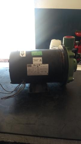 Vendo bomba d'água trifásica - Foto 2