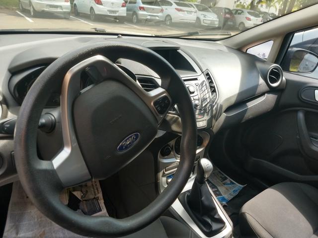 Vendo New Fiesta Sedan 2013 modelo 2014 - Foto 5