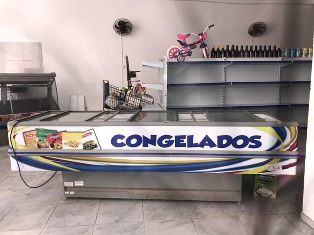 Vendo uma ilha semi nova