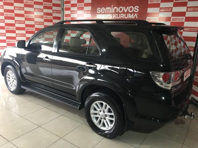 Toyota sw4 srv 3.0 4x4 7 lugares - Foto 4
