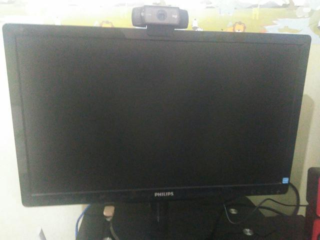 Vendo PC Gamer Completo com Cadeira gamer e web Cam Streamer - Foto 3