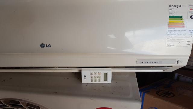 Ar LG 12 mil btu * Reginaldo)