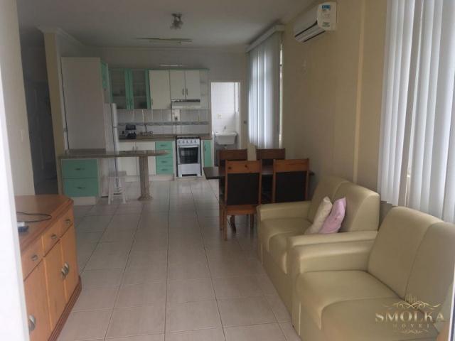 Apartamento à venda com 3 dormitórios em Jurerê, Florianópolis cod:8570