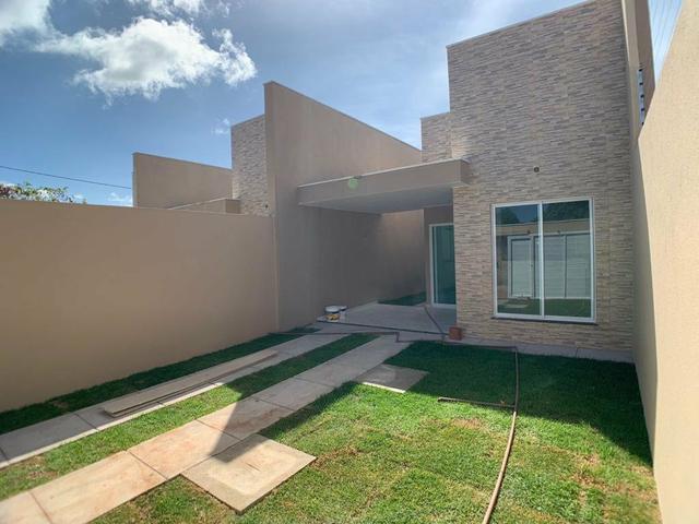 Belíssima casa plana nova de 03 quartos - Foto 4