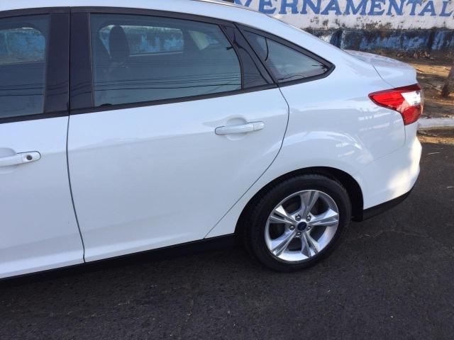 FORD FOCUS 2013/2014 2.0 SE PLUS SEDAN 16V FLEX 4P POWERSHIFT - Foto 4
