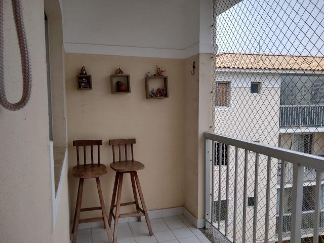 Apartamento em Buraquinho, 2/4 Aluguel