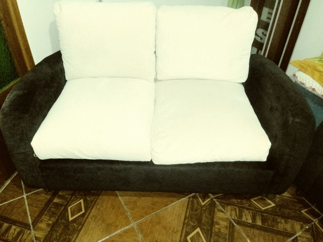Vendo sofá modelo retrô. - Foto 2