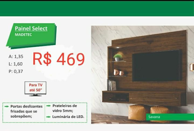 Painel com prateleiras de vidro, luminária de LED e espaço p/aparelhos como DVDs