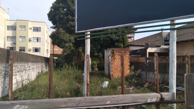 Terreno fica na principal do bairro São João em Itajai sc de 2.500.000.00 por 2.300.000.00