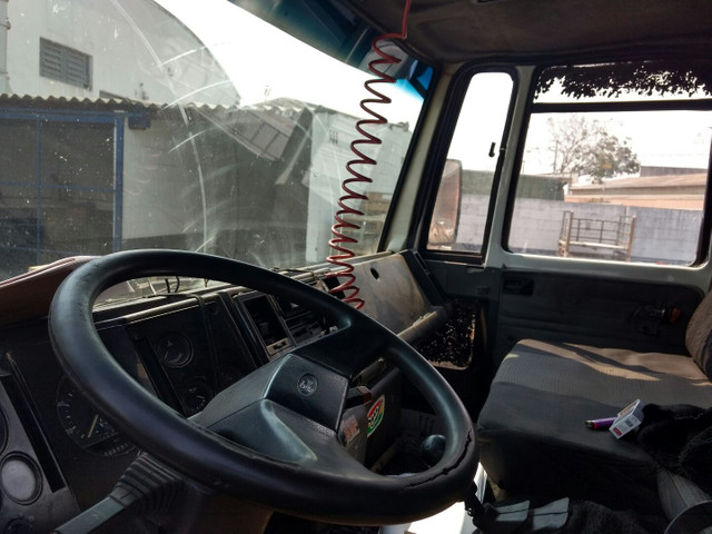 Caminhão Ford cargo 1622