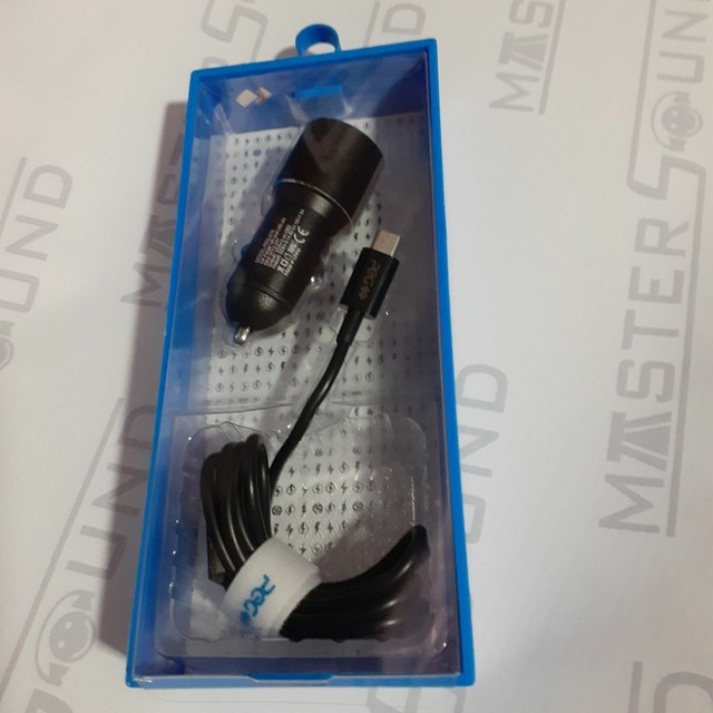 Kit carregador veícular. Com. 2 entradas usb. E Cabo com entrada V8.  Novo.