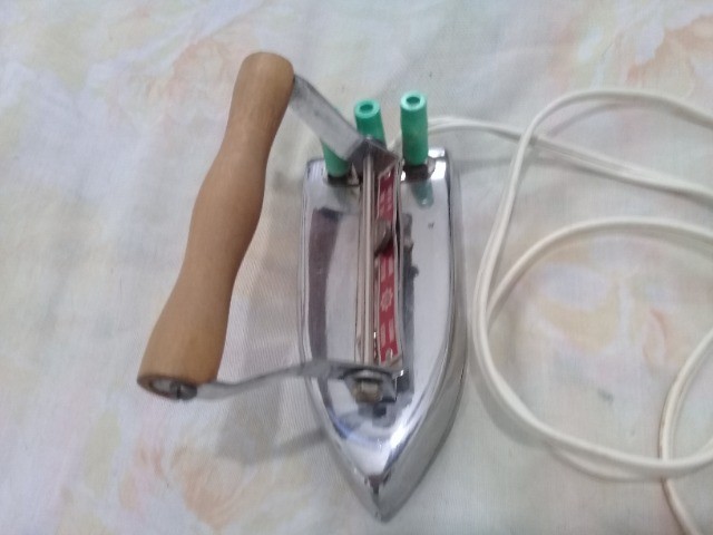 Mini Ferro Elétrico antigo para viagem - Foto 3