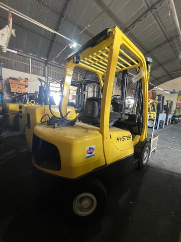 Empilhadeira Hyster H50FT 2009 revisada  - Foto 4