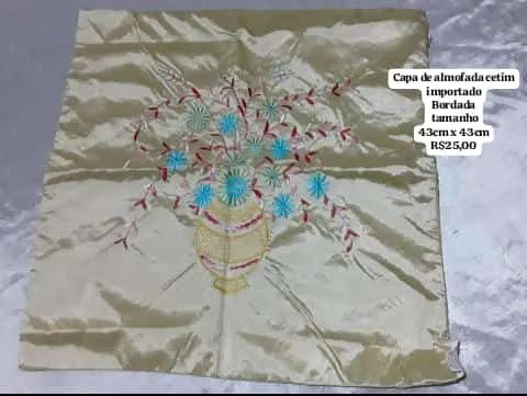Capa para almofada cetim importado bordada