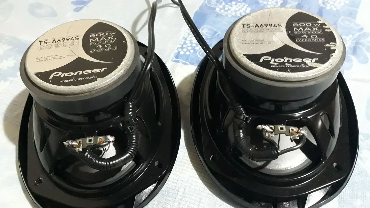 Alto falantes 6x9 Pioneer TS-A6994S 600 Watts cada um. - Hobbies e