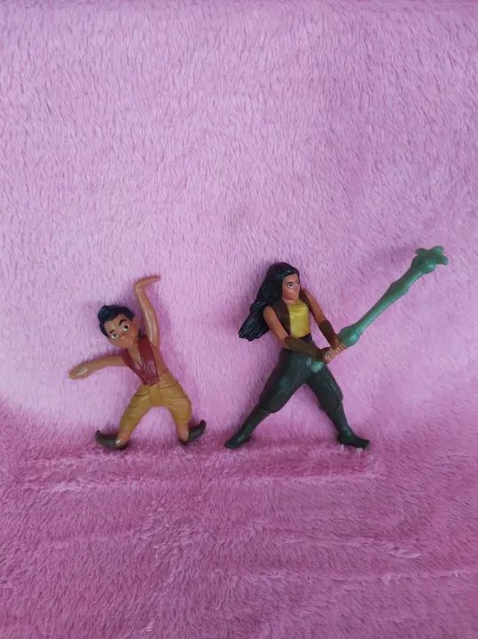 Boneco boun e a raya, do filme: raya e o último dragão.