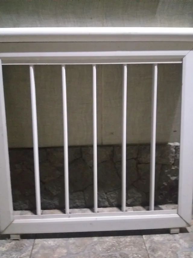 Portão de alumínio   branco