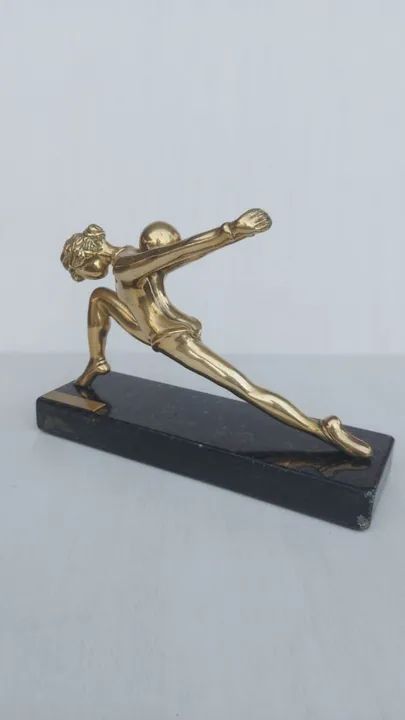 Estatueta em bronze assinada - Foto 5