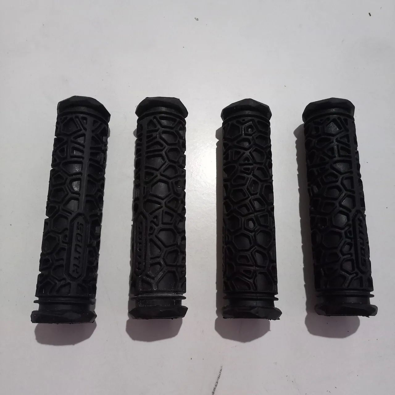 Jogo de 4 Pegas de guidão de bicicleta - Foto 2