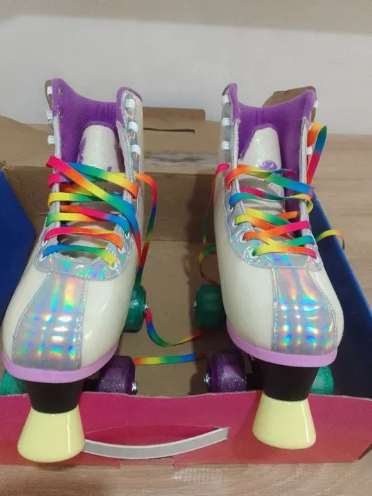 Patins Unicórnio Roller Skate 4 Rodas Tam.35 ao 38 Ajustável C/luz Fenix - Foto 3