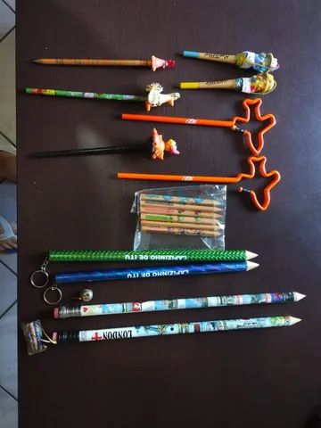 Coleção com 17 lápis Decorativos