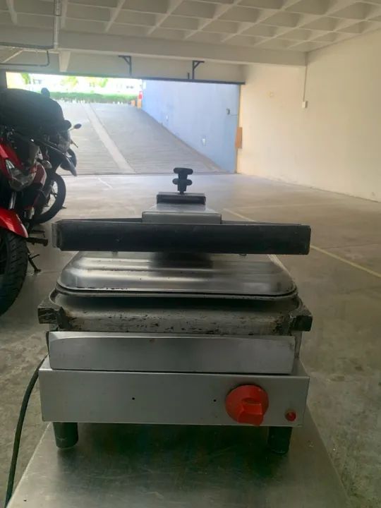 Chapa para Lanches elétrica com prensa  - Foto 2