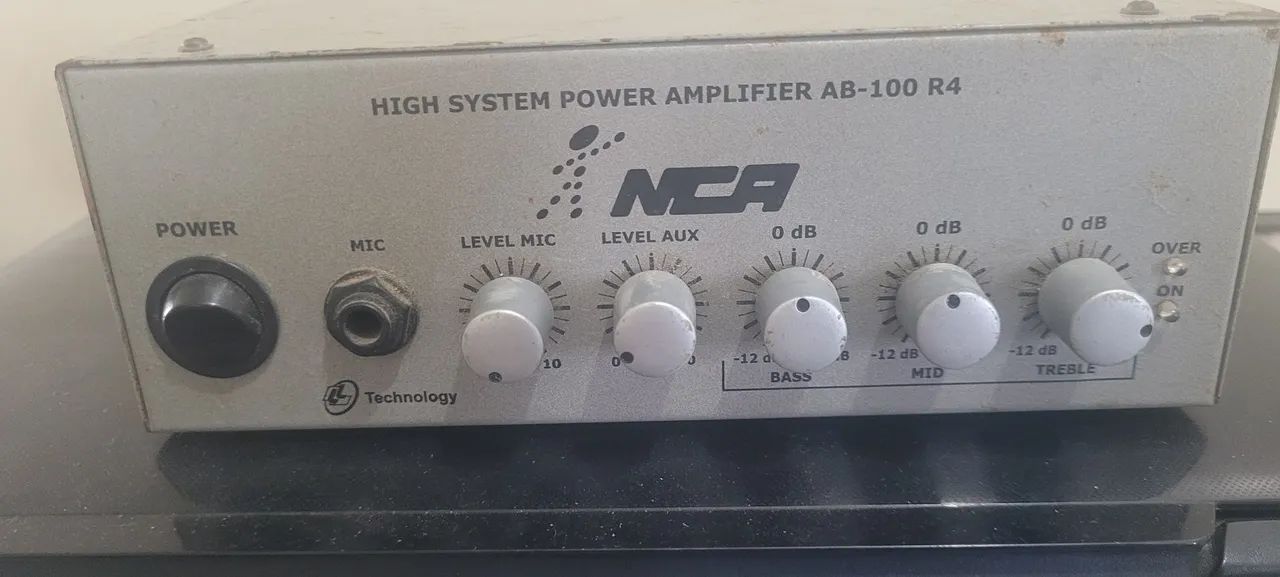 AMPLIFICADOR COM ENTRADA PARA MICROFONE E DVD/CD ETC...64595546958723120