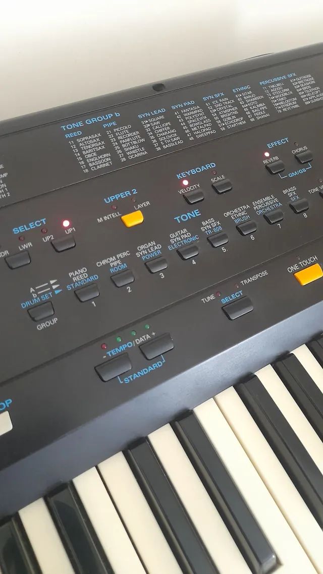 Teclado Arranjador Roland E-38 - Instrumentos Musicais - Boehmerwald 