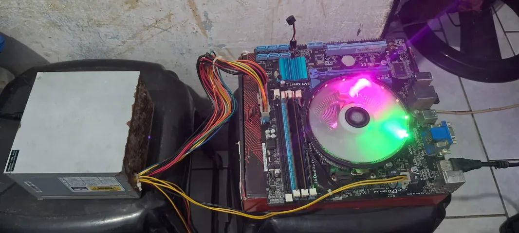 Kit Placa-Mãe + Processador + Memória RAM - Ótimo estado! - Foto 3