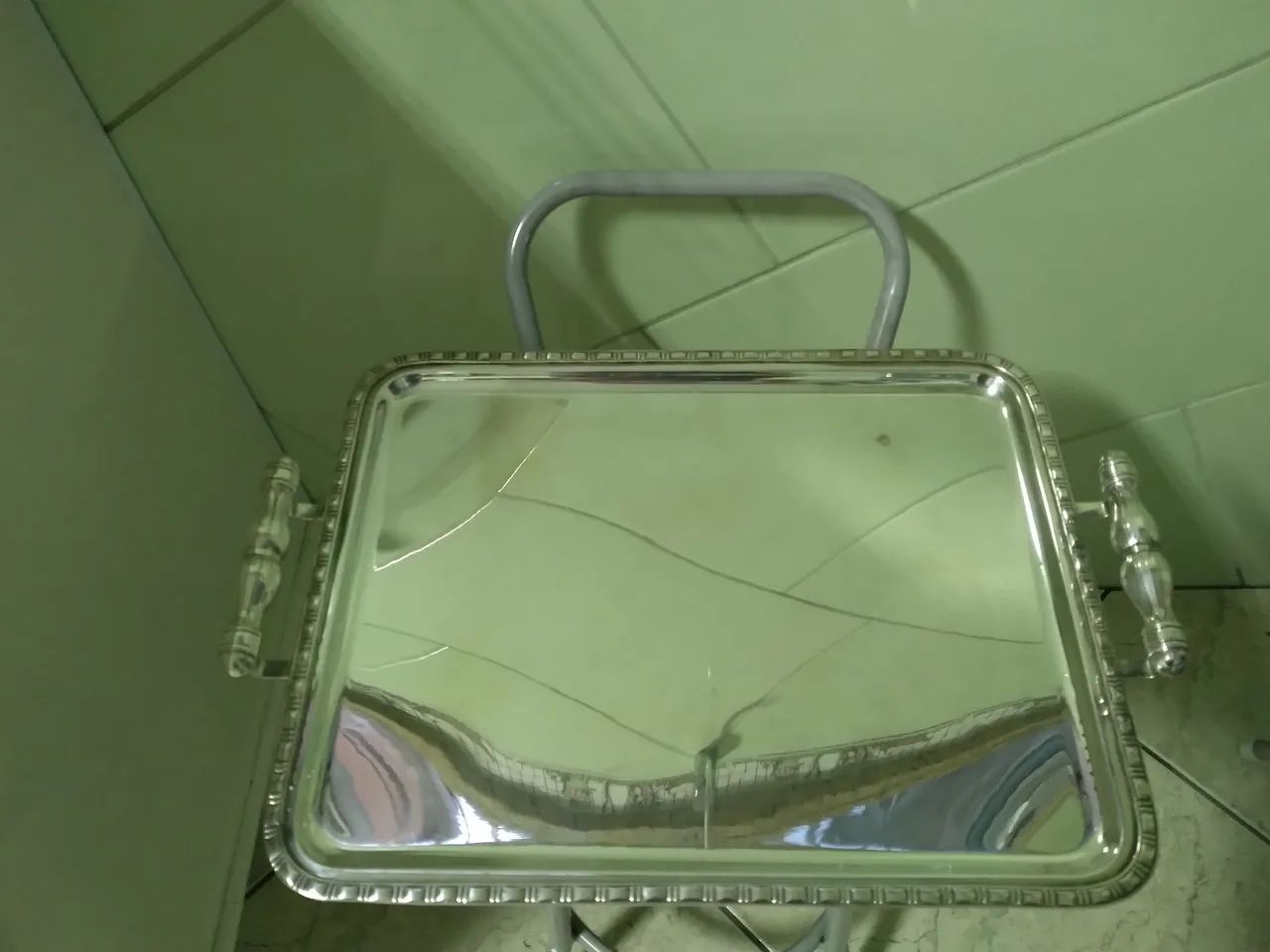 Bandeja Banho de Prata retangular sem uso, 42 x 32. Espelha. 