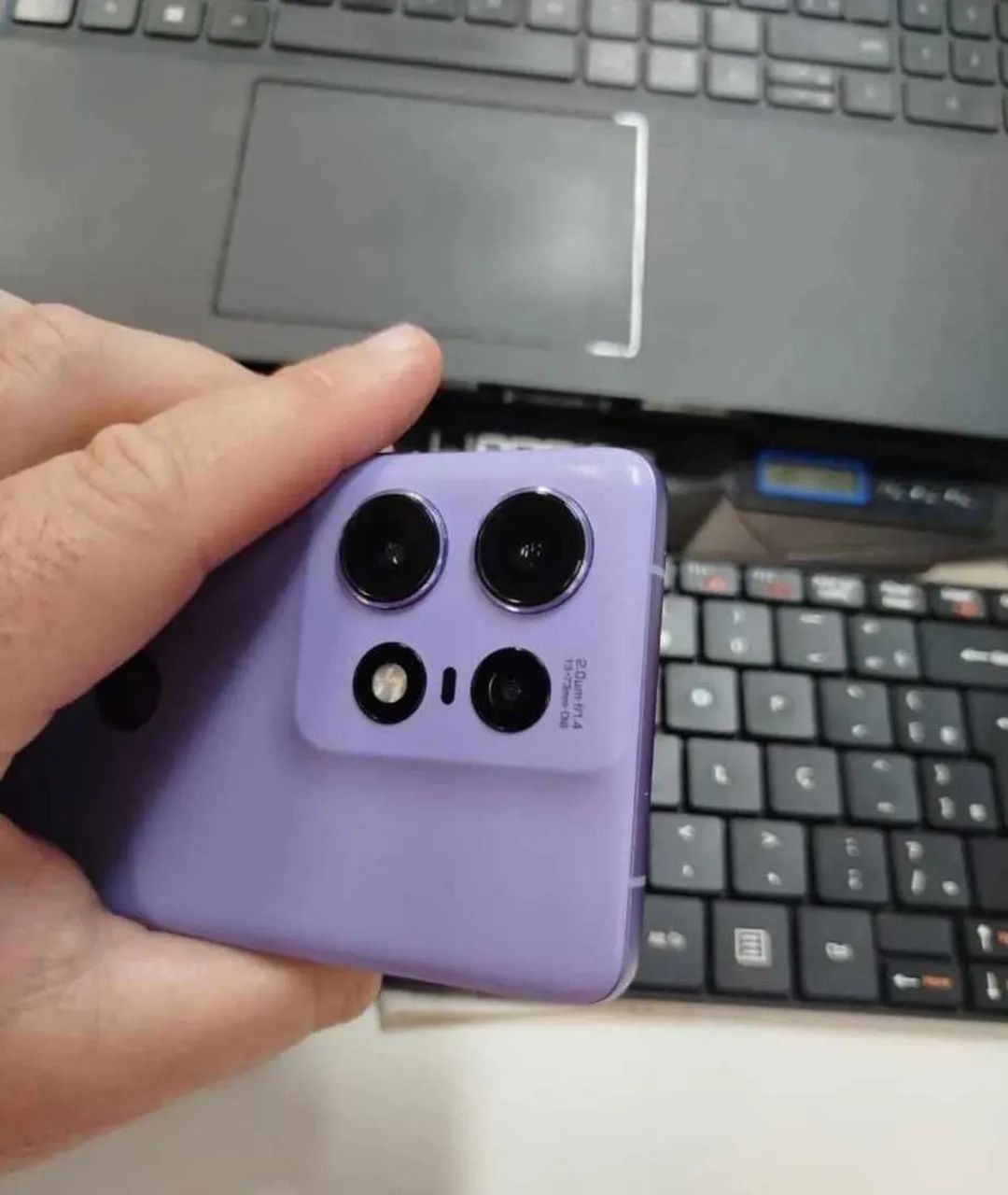 Moto Edge 50 pro  - Foto 3