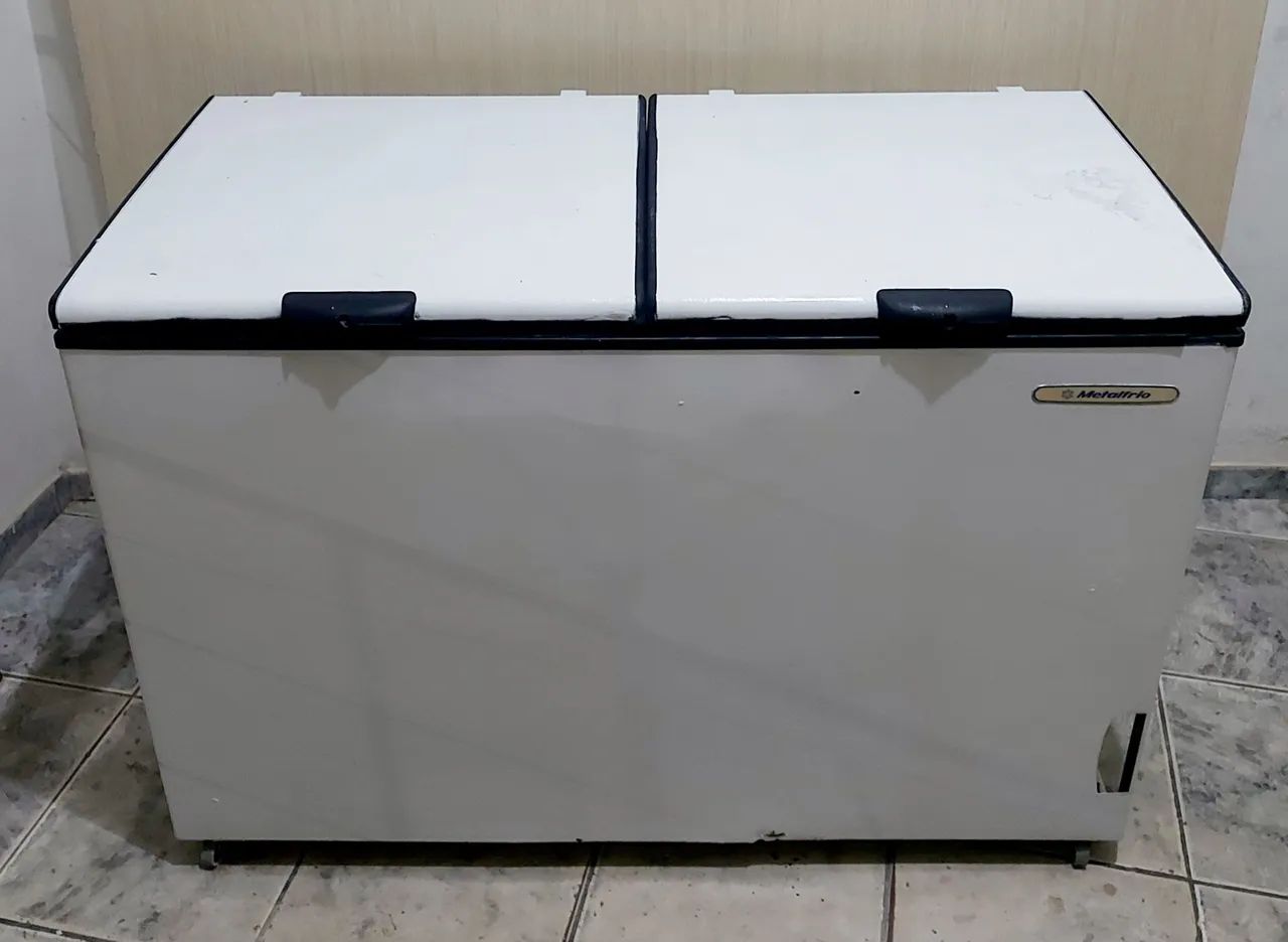 Freezer funcionando perfeitamente 1200