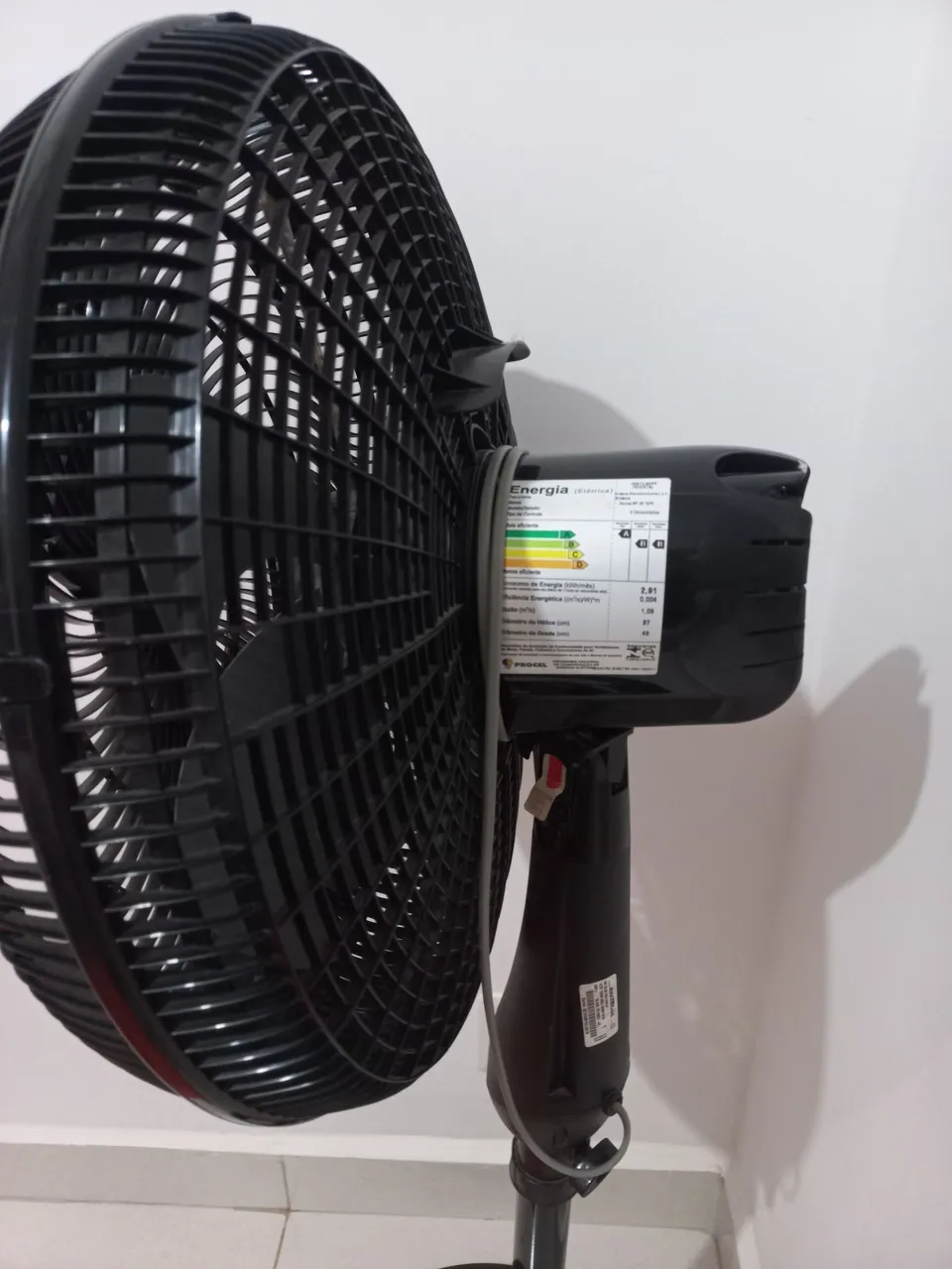 Ventilador de coluna Britânia Turbo - Preto