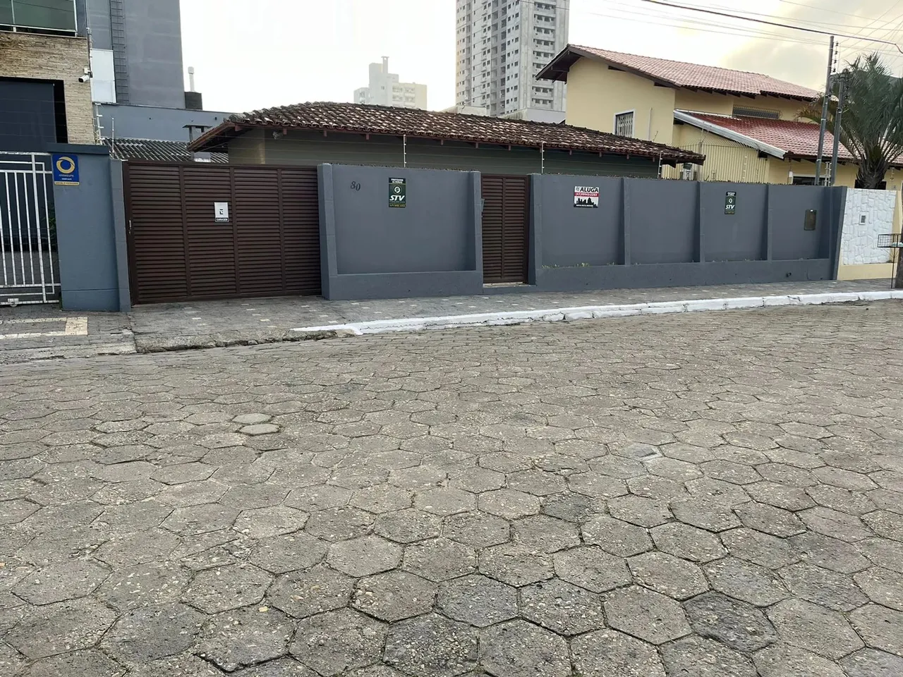 Casa Enorme térrea para comercial, residencial ou Ambos