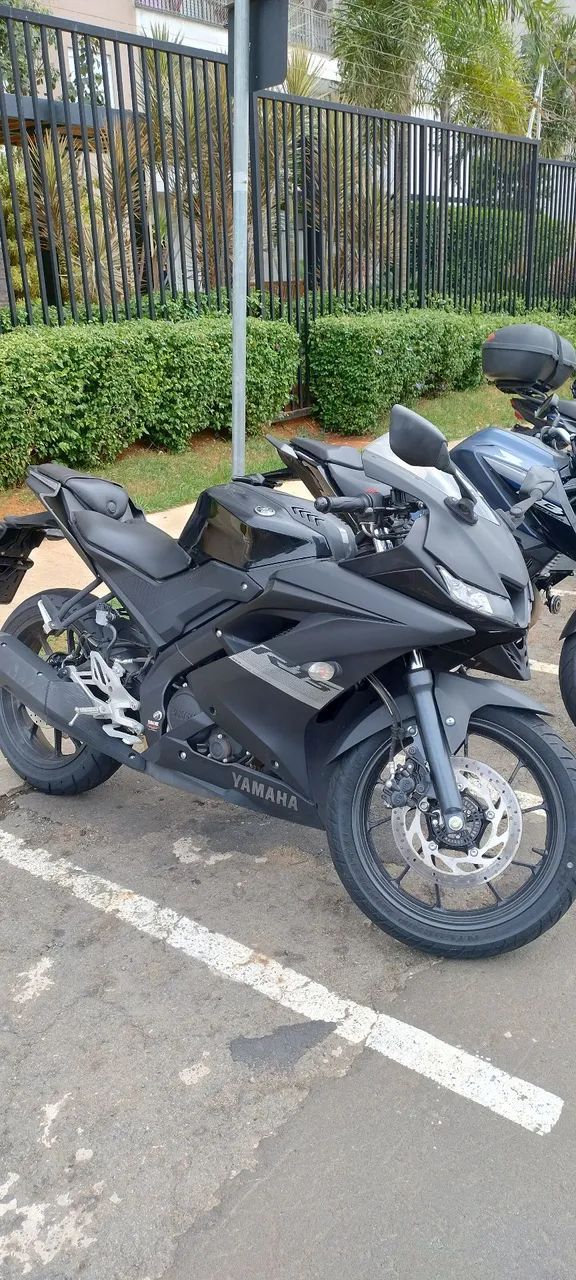 Yamaha R15 2024 Preta - 11.800 km - Moto Impecável!<br>