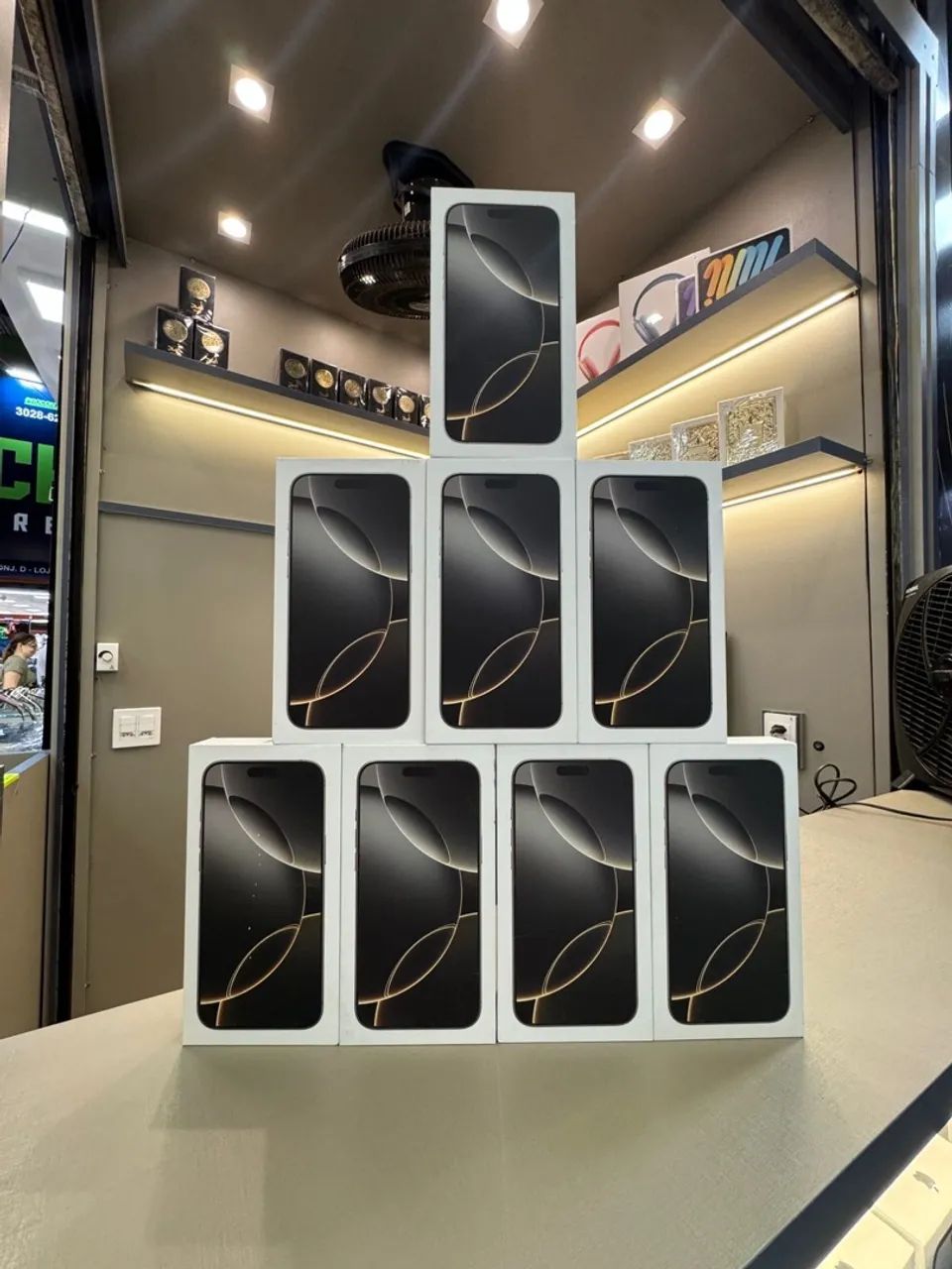 iPhone 16 Pro 256 Gb  lacrados - Foto 3