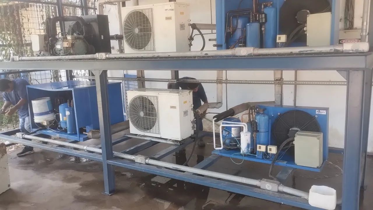 Vaga para tecnico em refrigeracao.