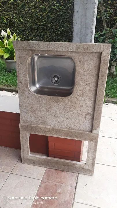 Tampo em granito com Cuba inox. Medida. 1.14 x70  - Foto 2