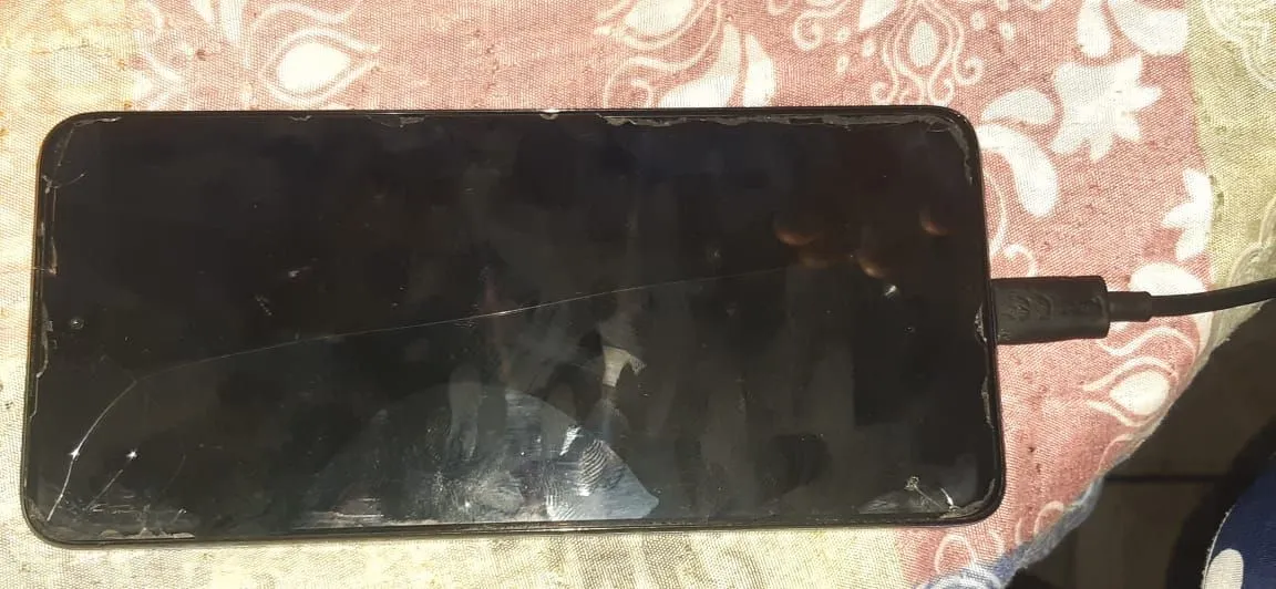 Vendo esse celular está novo zerado pouco tempo de uso moto g05