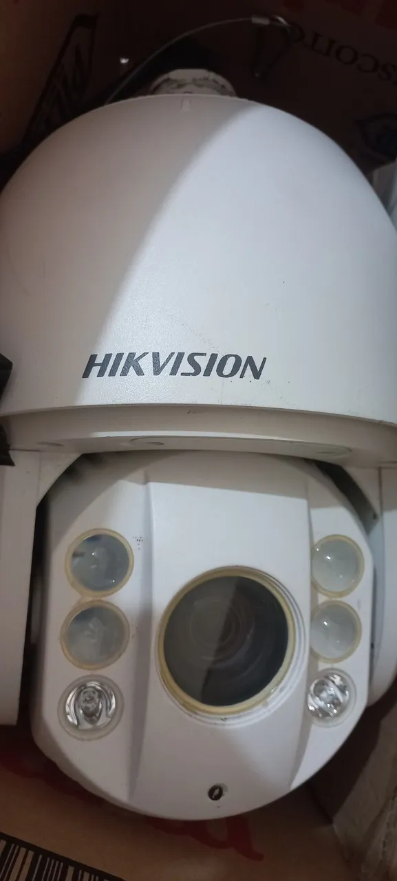 Câmera Speed Dome Rakvision.