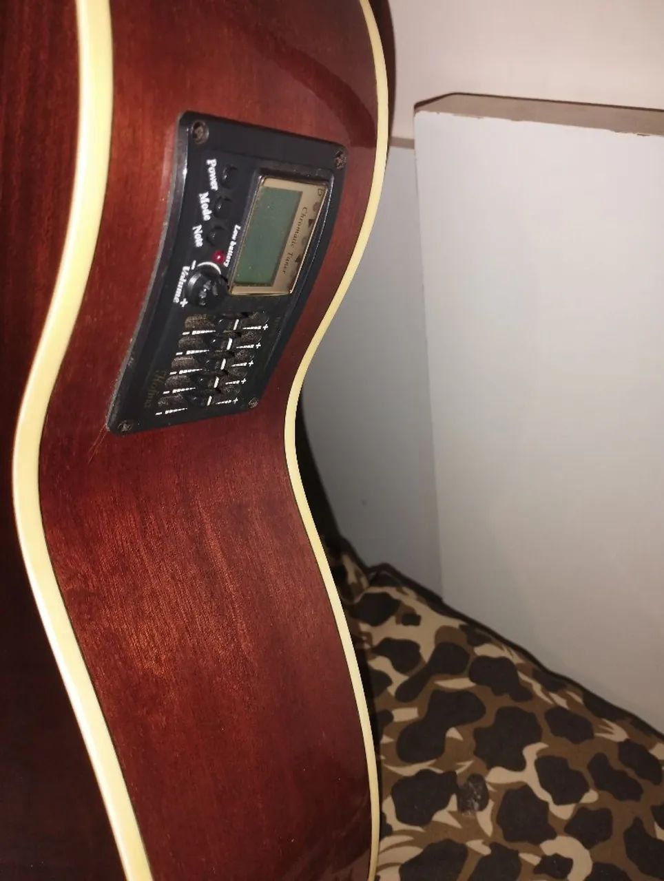 Violão elétricoacústico hofma com equalizador e afinador  - Foto 5