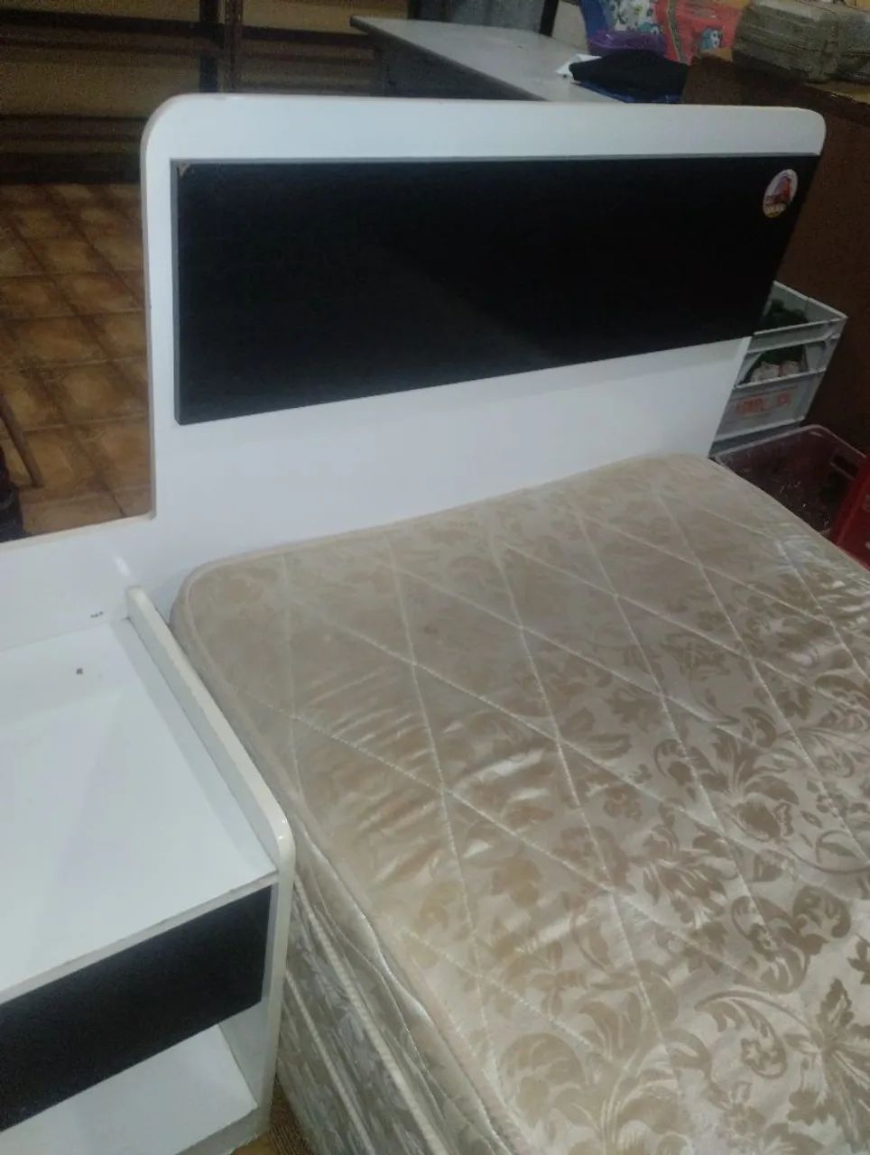 Cama Box Molas Ensacadas com Cabeceira com Cômodas Embutidas  - Foto 4