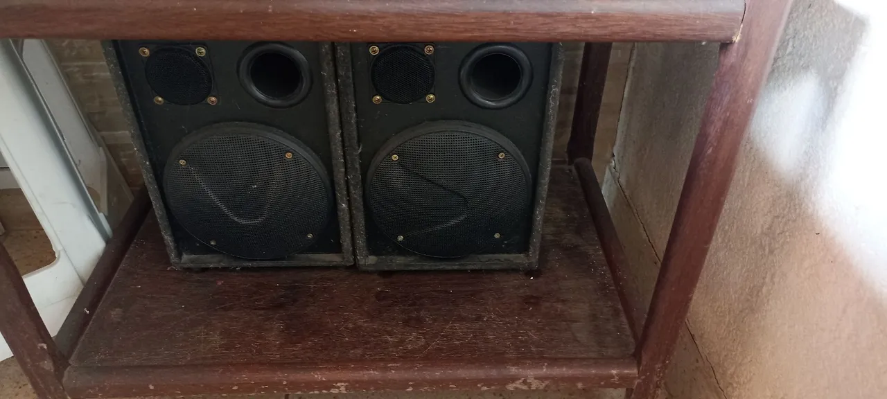 Vendo ou troco máquina de música residencial Jack Daniels valor 1000. Reais