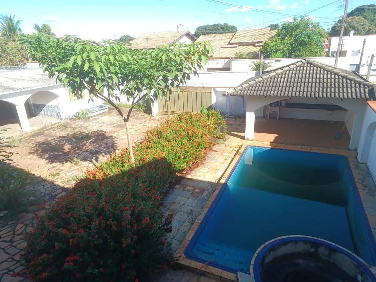 Sobrado para venda possui 600 metros quadrados com 8 quartos em Plano Diretor Sul - Palmas