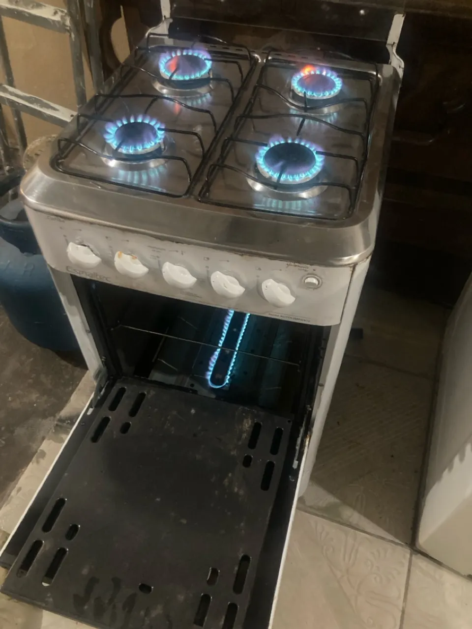 Fogão a gás 4 bocas com forno Betim