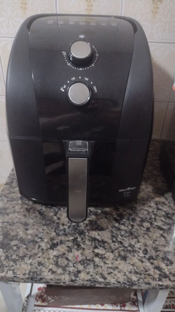Air Fryer Elétrica Compacta - Perfeita para sua cozinha!