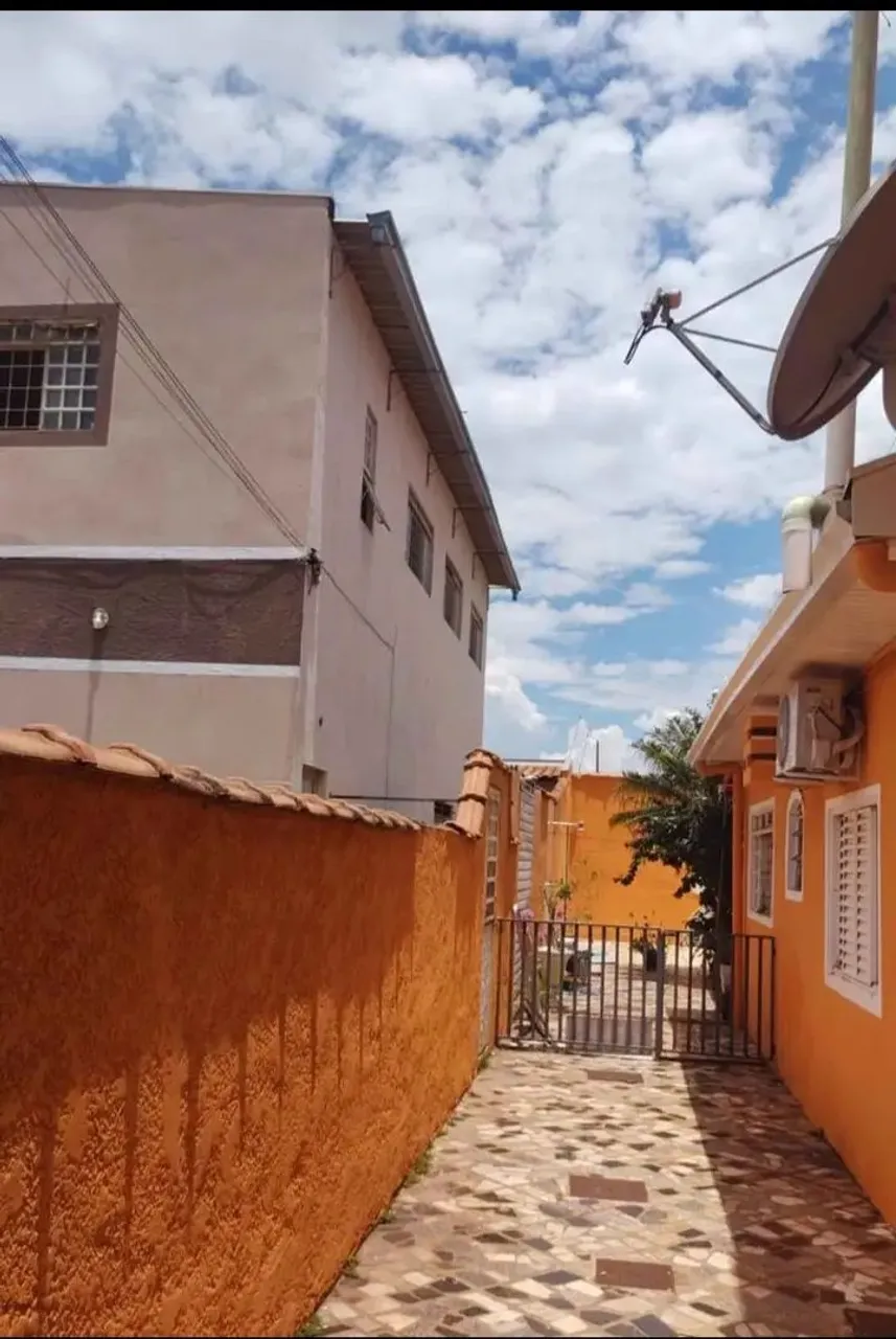 VENDO DOIS IMÓVEIS PELO PRECO DE UM.