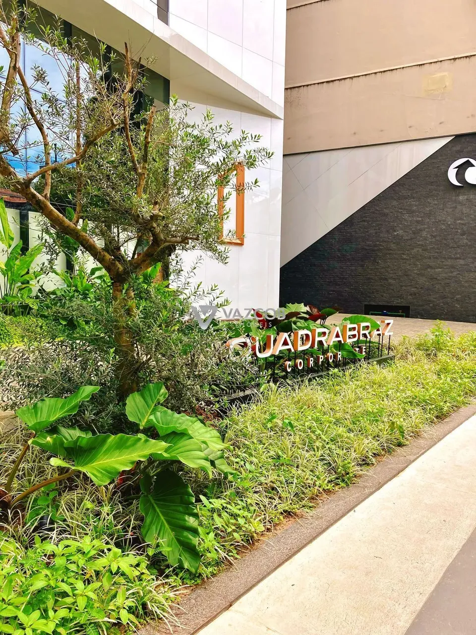 Sala comercial na Brás de Aguiar em Nazaré - Edifício Quadra Brás Corporate